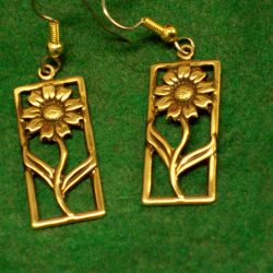 Daisy in Rectangle Earrings